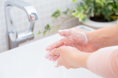 4 เคล็ดลับล้างมือสะอาด ป้องกันเชื้อ COVID-19 แบบผิวไม่แห้งเสีย
