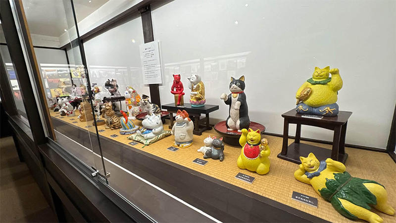 มนต์เสน่ห์แห่ง “セレソン招き猫”: เมื่อศิลปะแมวๆ ของ Masumura Hiroshi มาเจอกับโชคลาภ